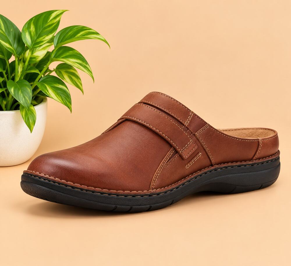 NWT Clarks Unisex Un Loop Ease Sneaker, Dark Tan L-Size 9 US Women